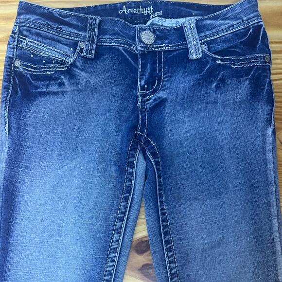 AMETHYST Y2K Style Low Rise Flare Denim Jeans w/ Stretch, Size 5 - Picture 6 of 11